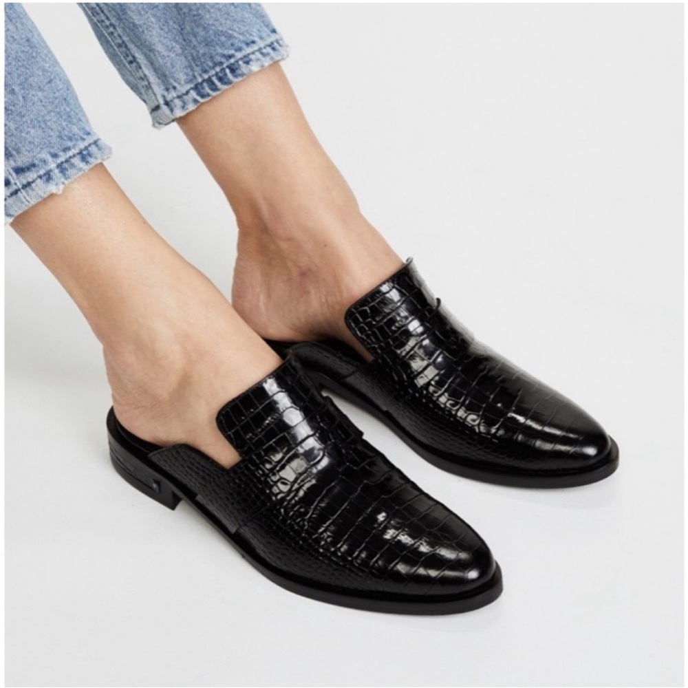 Freda Salvador Keen Mules sz 7